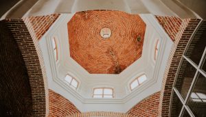 Plafond en brique